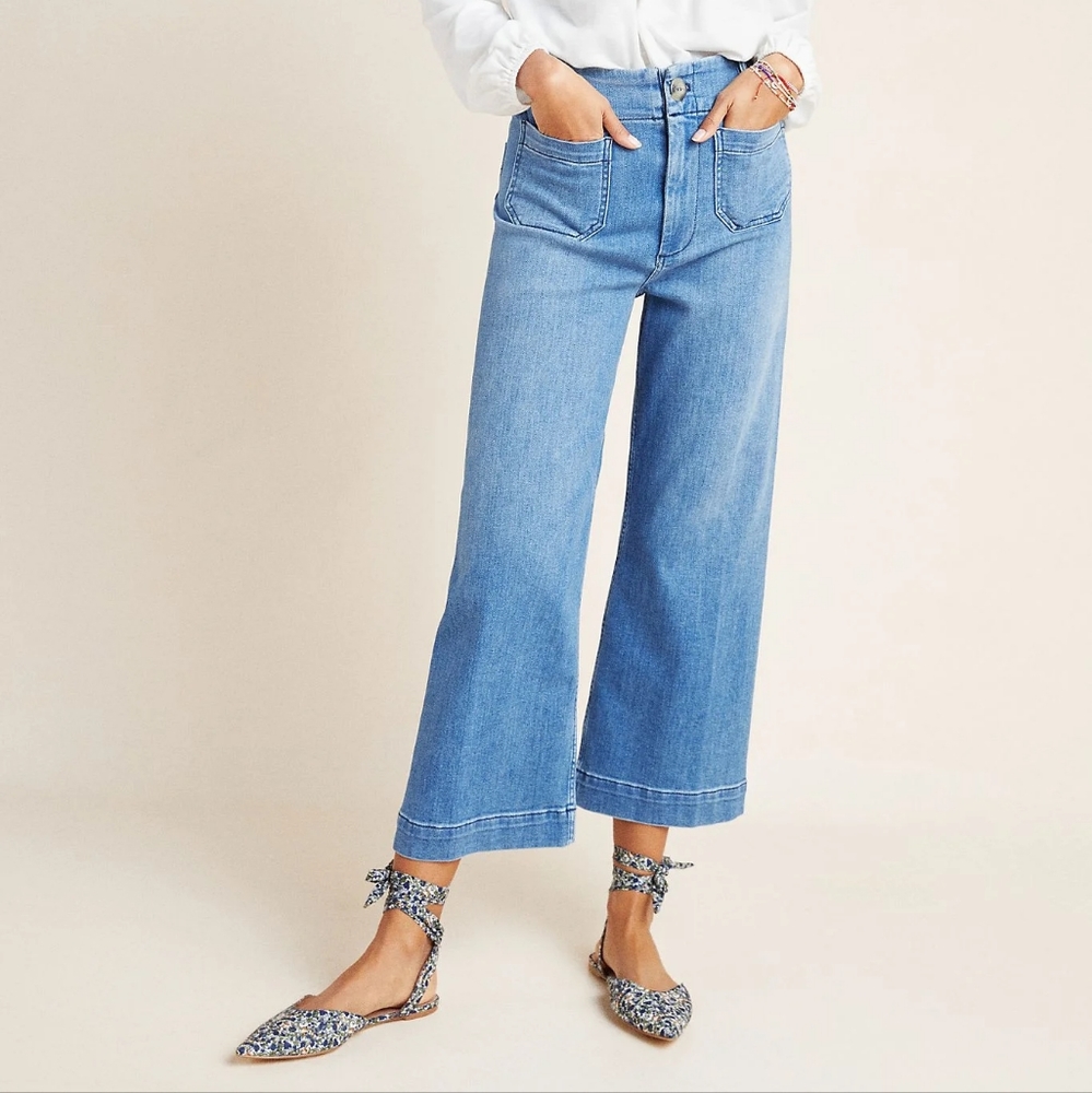 EUC size 26 Pilcro Skipper Light Wash Wide Leg Jeans